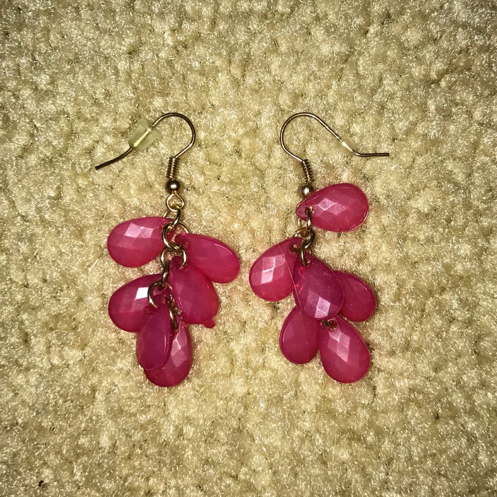 super cute pink earrings